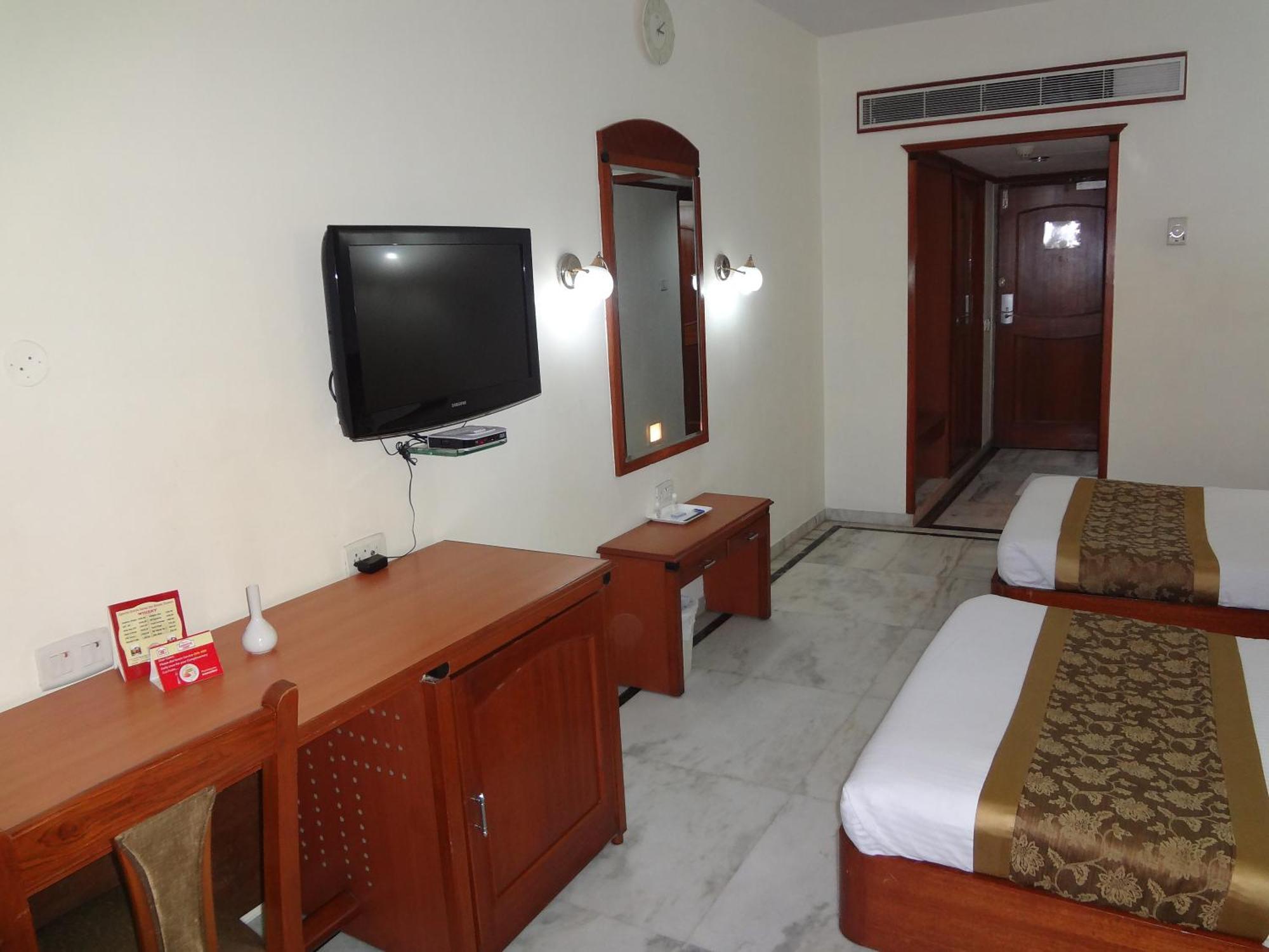 Daspalla Executive Court Visakhapatnam Exterior foto