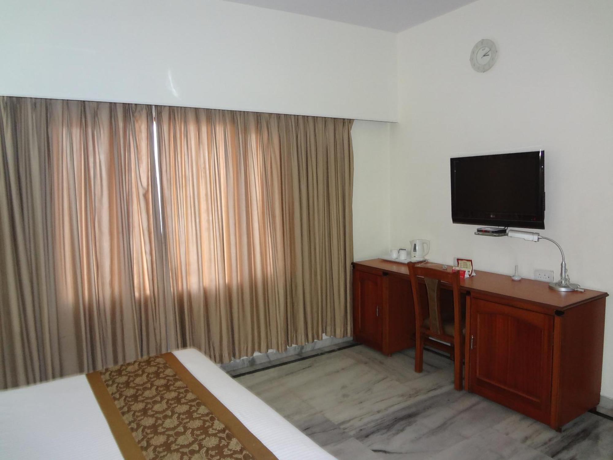 Daspalla Executive Court Visakhapatnam Exterior foto
