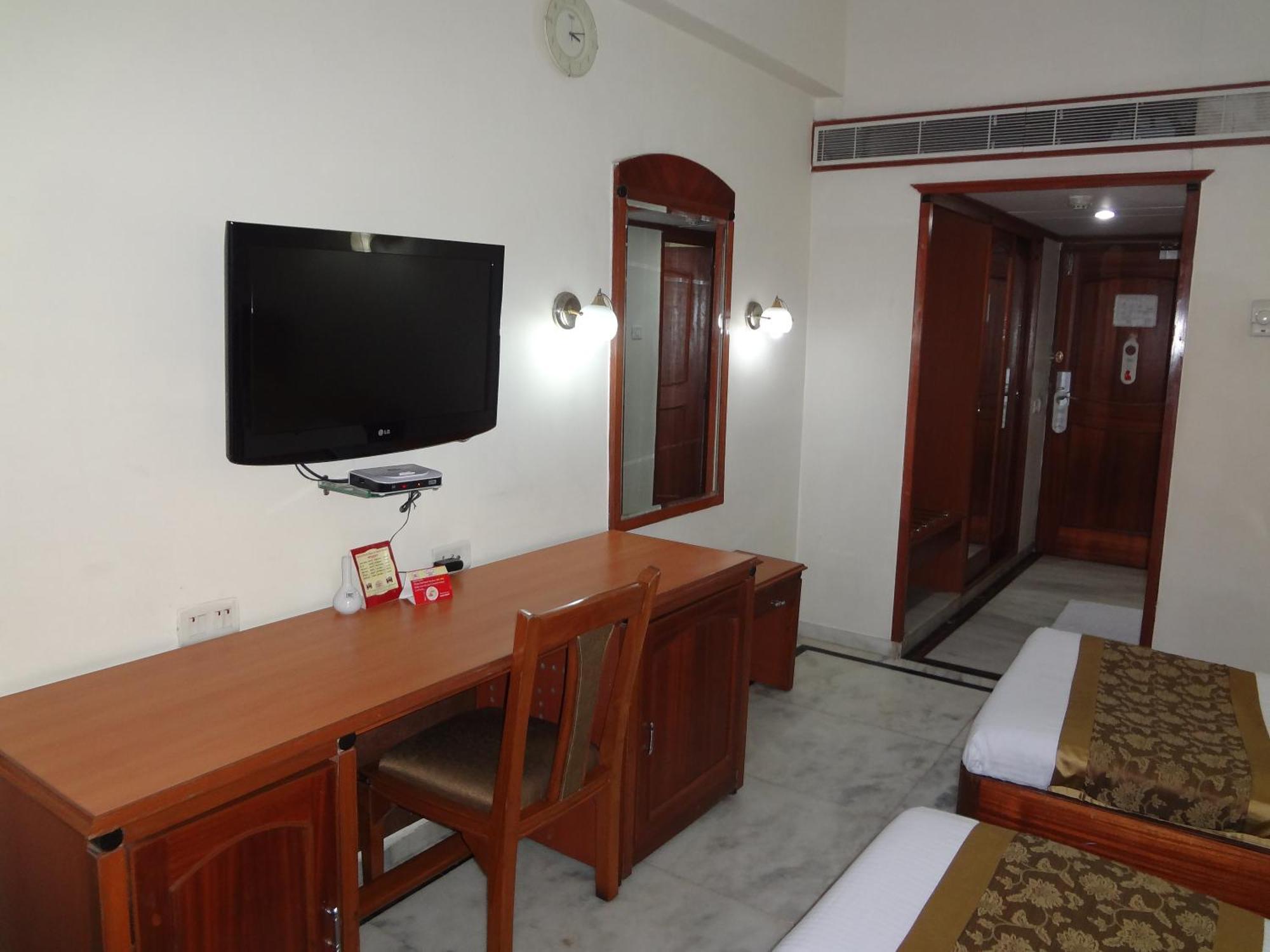 Daspalla Executive Court Visakhapatnam Exterior foto