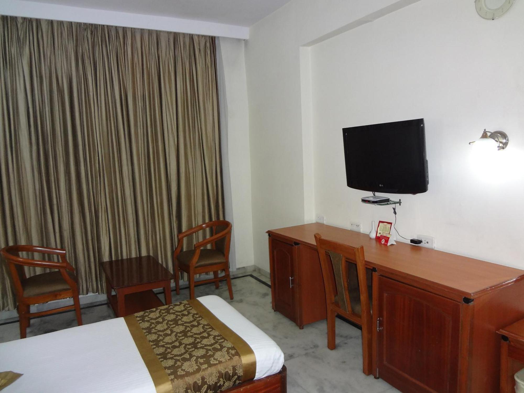 Daspalla Executive Court Visakhapatnam Exterior foto