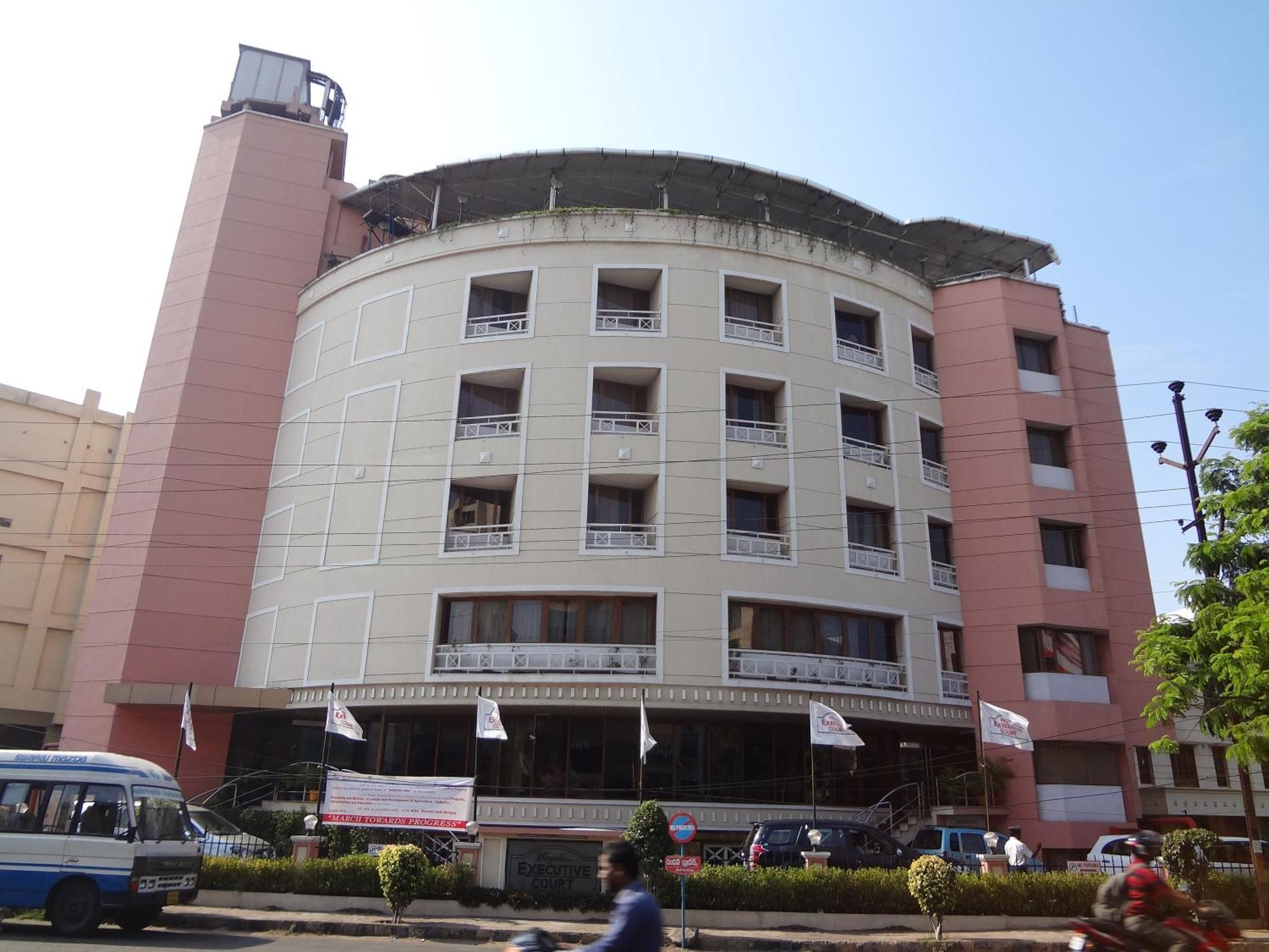 Daspalla Executive Court Visakhapatnam Exterior foto