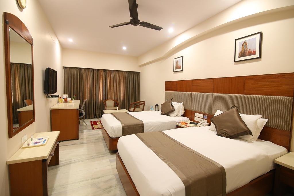 Daspalla Executive Court Visakhapatnam Exterior foto